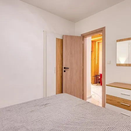 Thermaic Gulf Breeze Apartment - Sleeps 4 By Μρs * Soluň